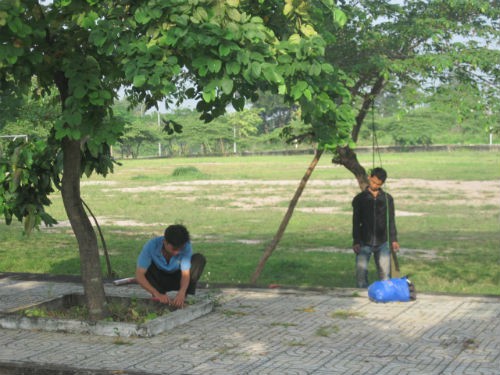 Phát hiện nam thanh niên treo cổ chết gần UBND tỉnh Thanh Hóa hình 1