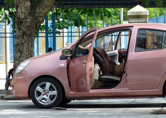 Thanh nien Hai Phong lot do ho cu nam ngu giua duong