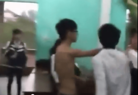Clip học sinh Trường Nguyễn Du Hà Tĩnh đánh bạn tàn khốc