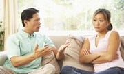 Tâm sự mẹ chồng đòi ngủ chung với vợ chồng tôi